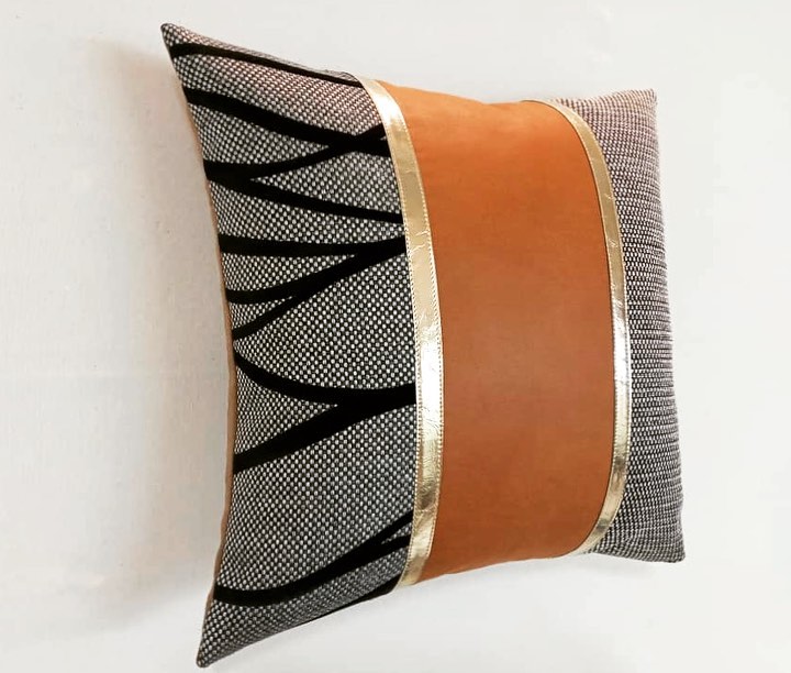 کوسن مخمل و چرم مصنوعی مدل تیکه دوزی شده ۴۰ در ۴۰ -12