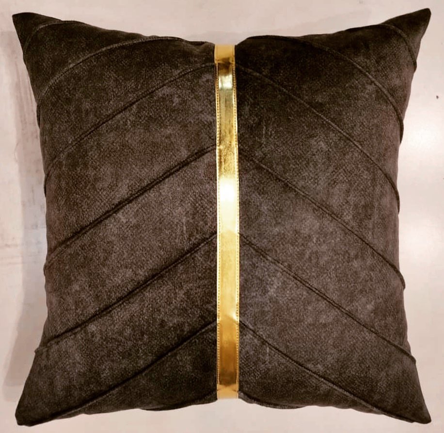 کوسن مخمل و چرم مصنوعی مدل تیکه دوزی سایز ۴۰ در ۴۰